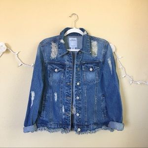 DISTRESSED OVERSIZED DENIM JACKET